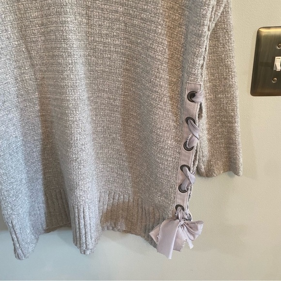 Free People Heart It Laces grey Oversized Sweater XS - Picture 4 of 8